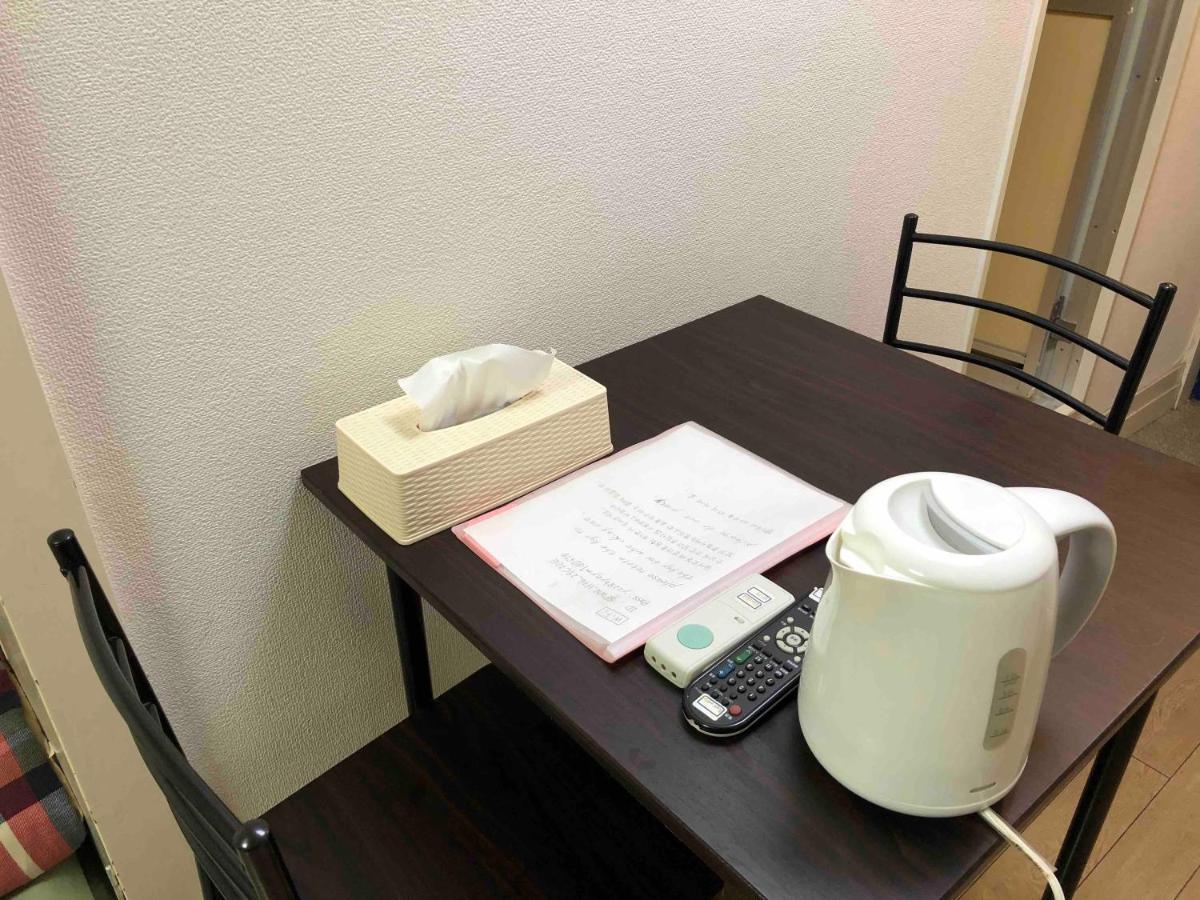 Guest House Zwell Hakata Ohori Park Fukuoka  Exterior photo