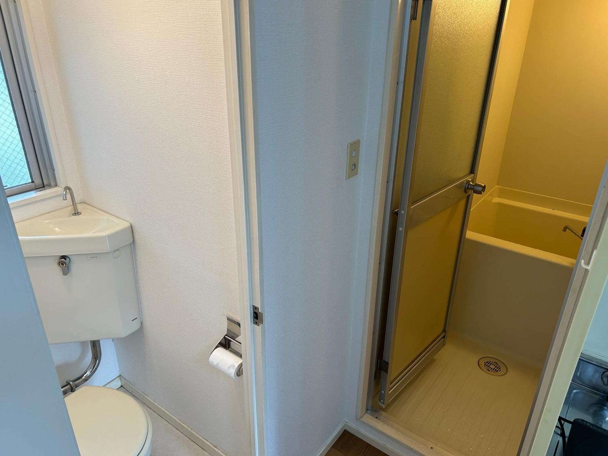 Guest House Zwell Hakata Ohori Park Fukuoka  Exterior photo