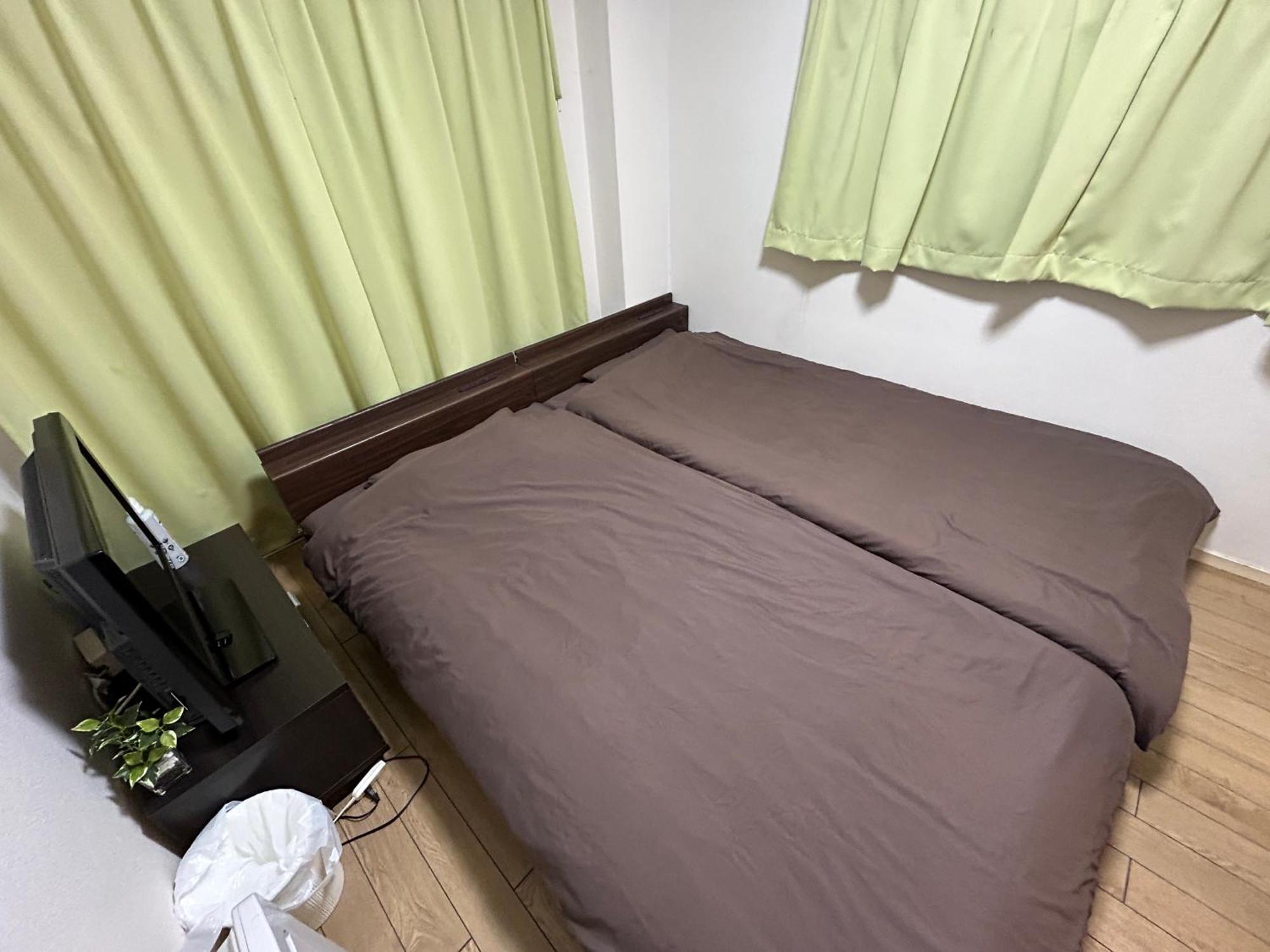 Guest House Zwell Hakata Ohori Park Fukuoka  Exterior photo