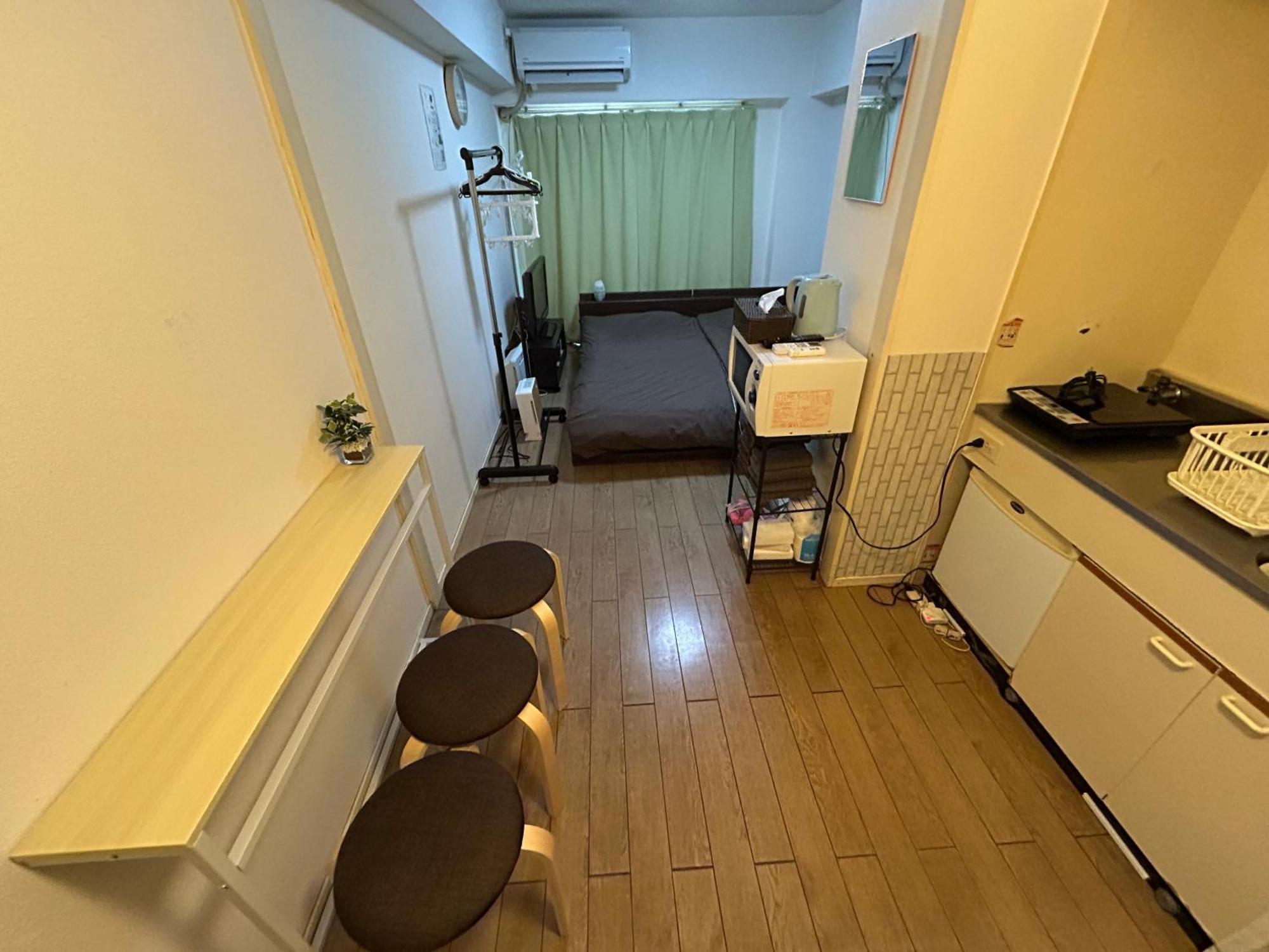 Guest House Zwell Hakata Ohori Park Fukuoka  Exterior photo